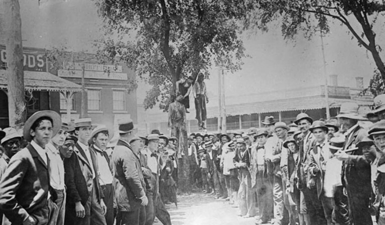 Strange fruit Strange fruit